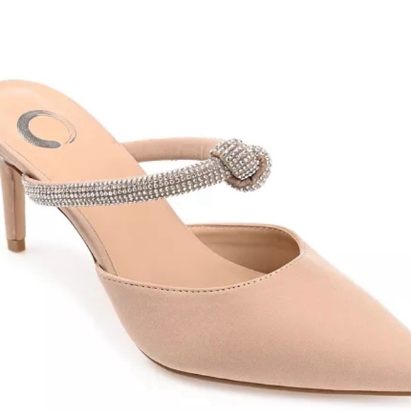 New 
Journee Collection
Women's Lunna Rhinestone Knot Dress Pumps size 9 - Picture 6 of 9